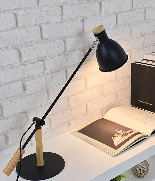 라틴 학생용스탠드 책상스탠드 (화이트, 블랙)